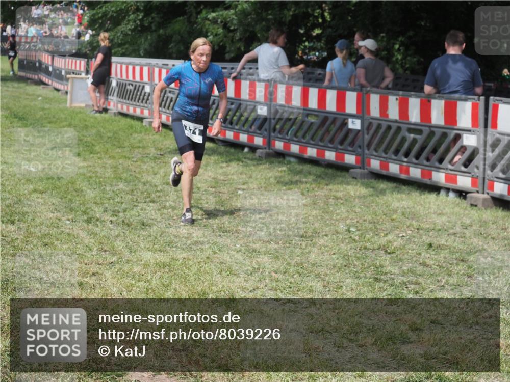 21.06.2025 - 27. Vierlanden-Triathlon KatJ http://msf.ph/oto/8039226 15.06.2025 11:35:25 Schwimmen  meine-sportfotos.de