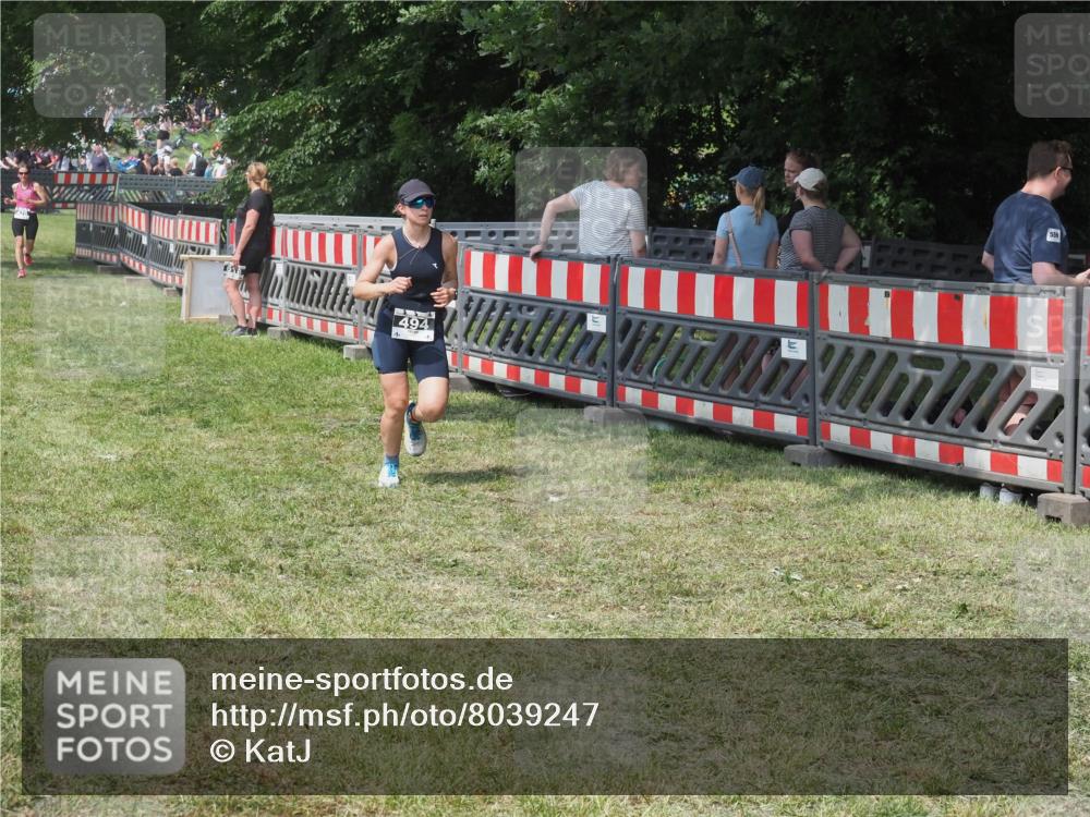 21.06.2025 - 27. Vierlanden-Triathlon KatJ http://msf.ph/oto/8039247 15.06.2025 11:35:34 Schwimmen  meine-sportfotos.de