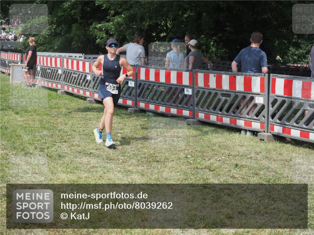 21.06.2025 - 27. Vierlanden-Triathlon KatJ http://msf.ph/oto/8039262 15.06.2025 11:35:34 Schwimmen  meine-sportfotos.de