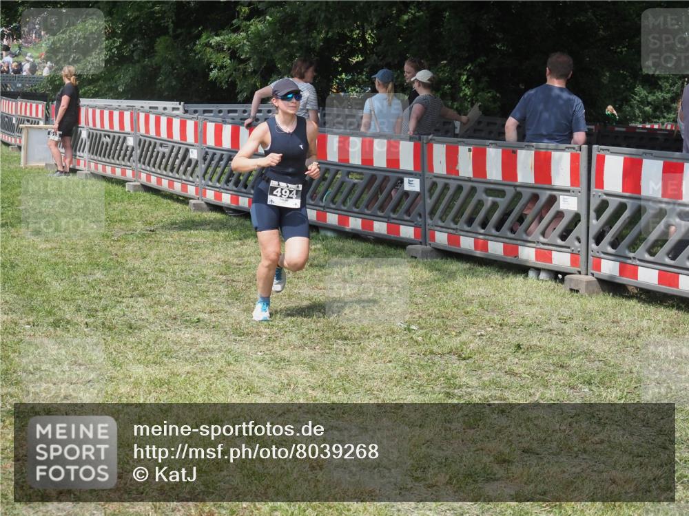 21.06.2025 - 27. Vierlanden-Triathlon KatJ http://msf.ph/oto/8039268 15.06.2025 11:35:34 Schwimmen  meine-sportfotos.de