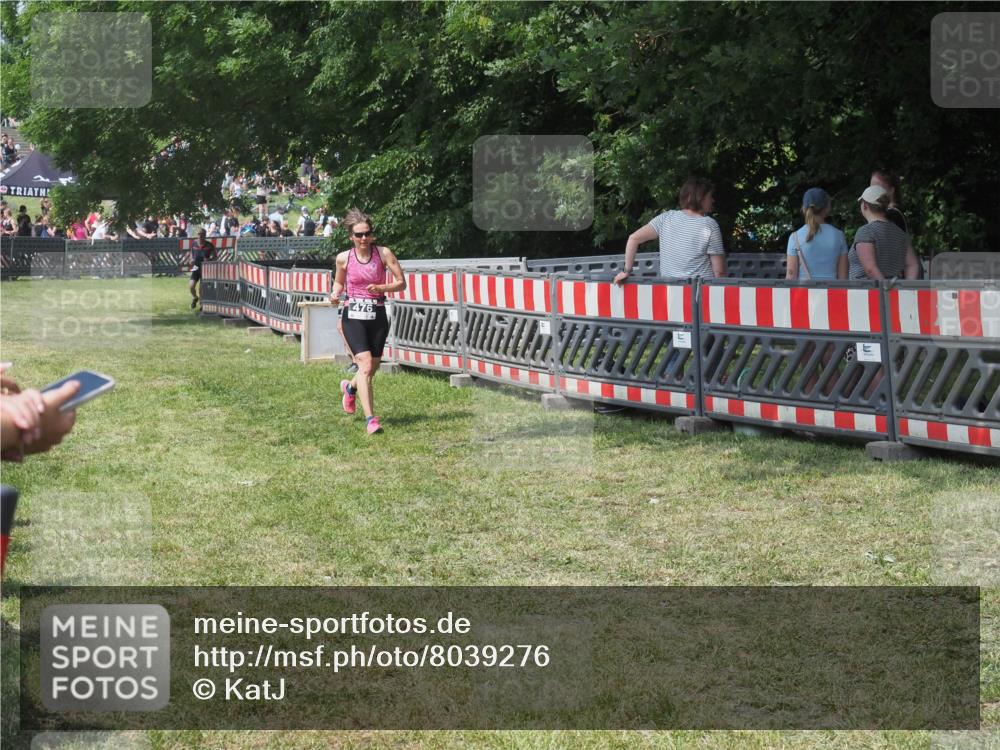 21.06.2025 - 27. Vierlanden-Triathlon KatJ http://msf.ph/oto/8039276 15.06.2025 11:35:39 Schwimmen  meine-sportfotos.de