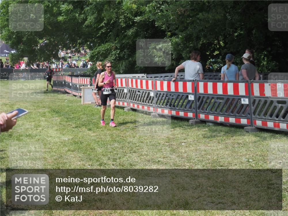 21.06.2025 - 27. Vierlanden-Triathlon KatJ http://msf.ph/oto/8039282 15.06.2025 11:35:40 Schwimmen  meine-sportfotos.de