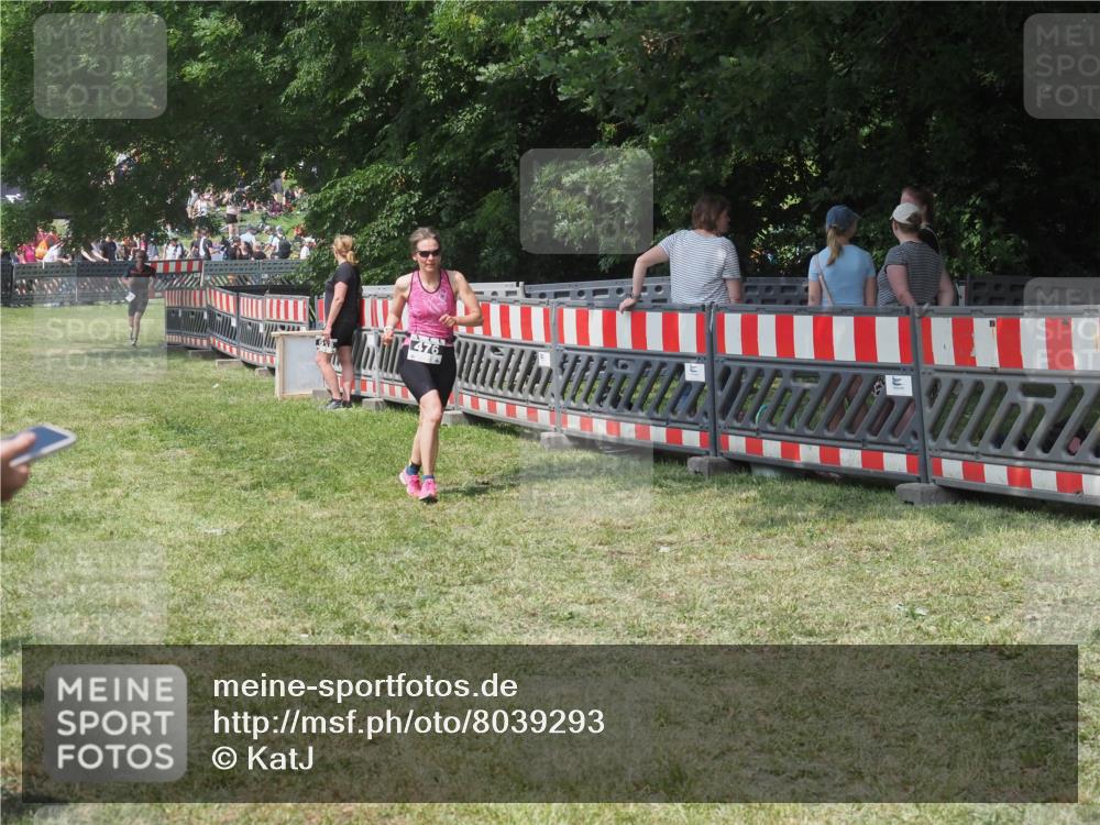 21.06.2025 - 27. Vierlanden-Triathlon KatJ http://msf.ph/oto/8039293 15.06.2025 11:35:40 Schwimmen  meine-sportfotos.de