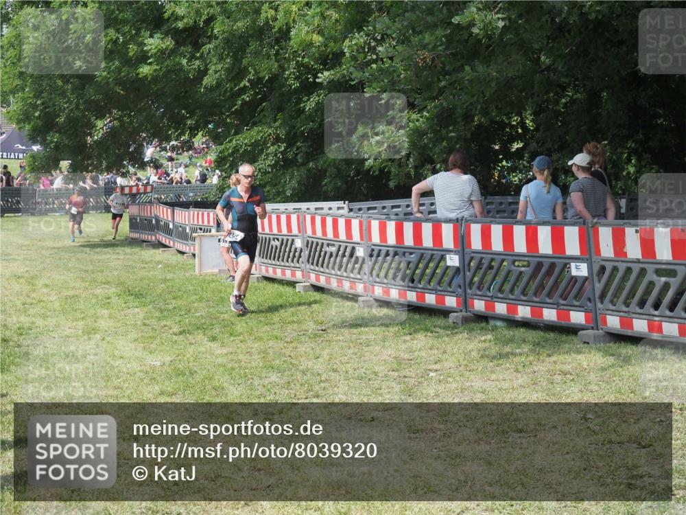 21.06.2025 - 27. Vierlanden-Triathlon KatJ http://msf.ph/oto/8039320 15.06.2025 11:35:48 Schwimmen  meine-sportfotos.de