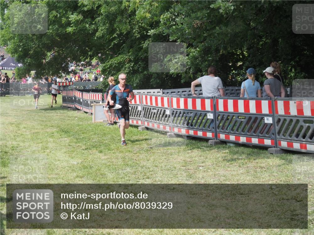 21.06.2025 - 27. Vierlanden-Triathlon KatJ http://msf.ph/oto/8039329 15.06.2025 11:35:48 Schwimmen  meine-sportfotos.de