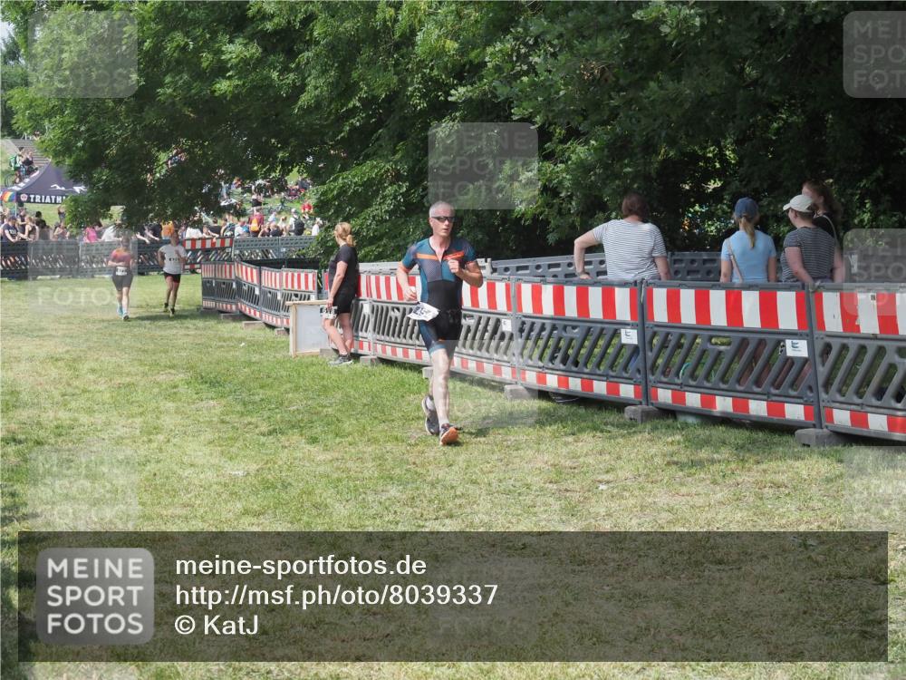 21.06.2025 - 27. Vierlanden-Triathlon KatJ http://msf.ph/oto/8039337 15.06.2025 11:35:49 Schwimmen  meine-sportfotos.de