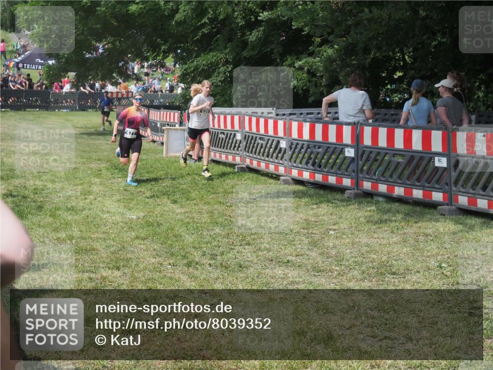 21.06.2025 - 27. Vierlanden-Triathlon KatJ http://msf.ph/oto/8039352 15.06.2025 11:35:53 Schwimmen  meine-sportfotos.de