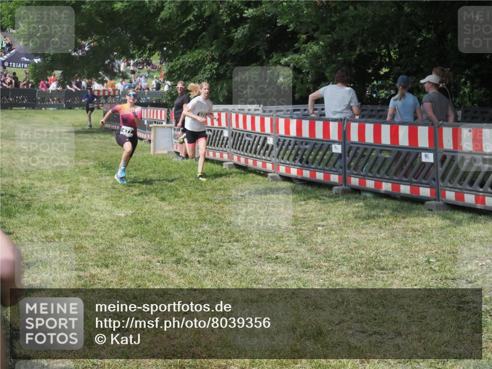 21.06.2025 - 27. Vierlanden-Triathlon KatJ http://msf.ph/oto/8039356 15.06.2025 11:35:53 Schwimmen  meine-sportfotos.de