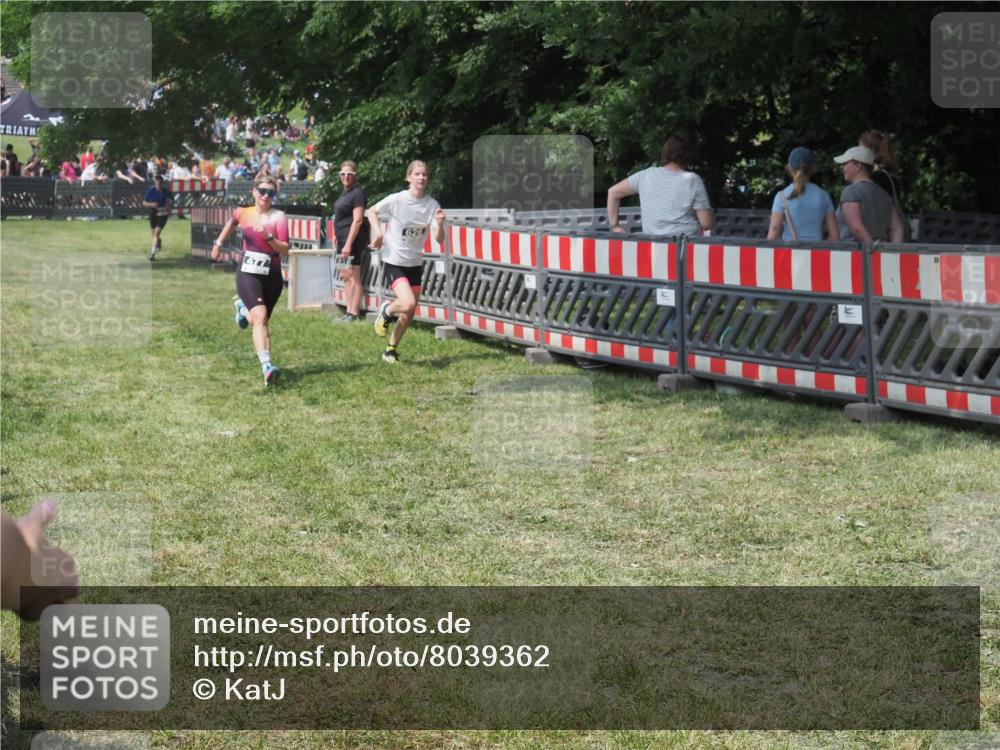 21.06.2025 - 27. Vierlanden-Triathlon KatJ http://msf.ph/oto/8039362 15.06.2025 11:35:53 Schwimmen  meine-sportfotos.de