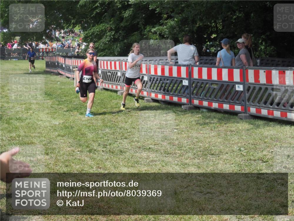 21.06.2025 - 27. Vierlanden-Triathlon KatJ http://msf.ph/oto/8039369 15.06.2025 11:35:53 Schwimmen  meine-sportfotos.de