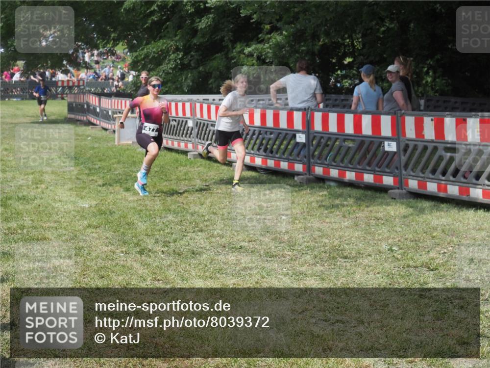 21.06.2025 - 27. Vierlanden-Triathlon KatJ http://msf.ph/oto/8039372 15.06.2025 11:35:54 Schwimmen  meine-sportfotos.de