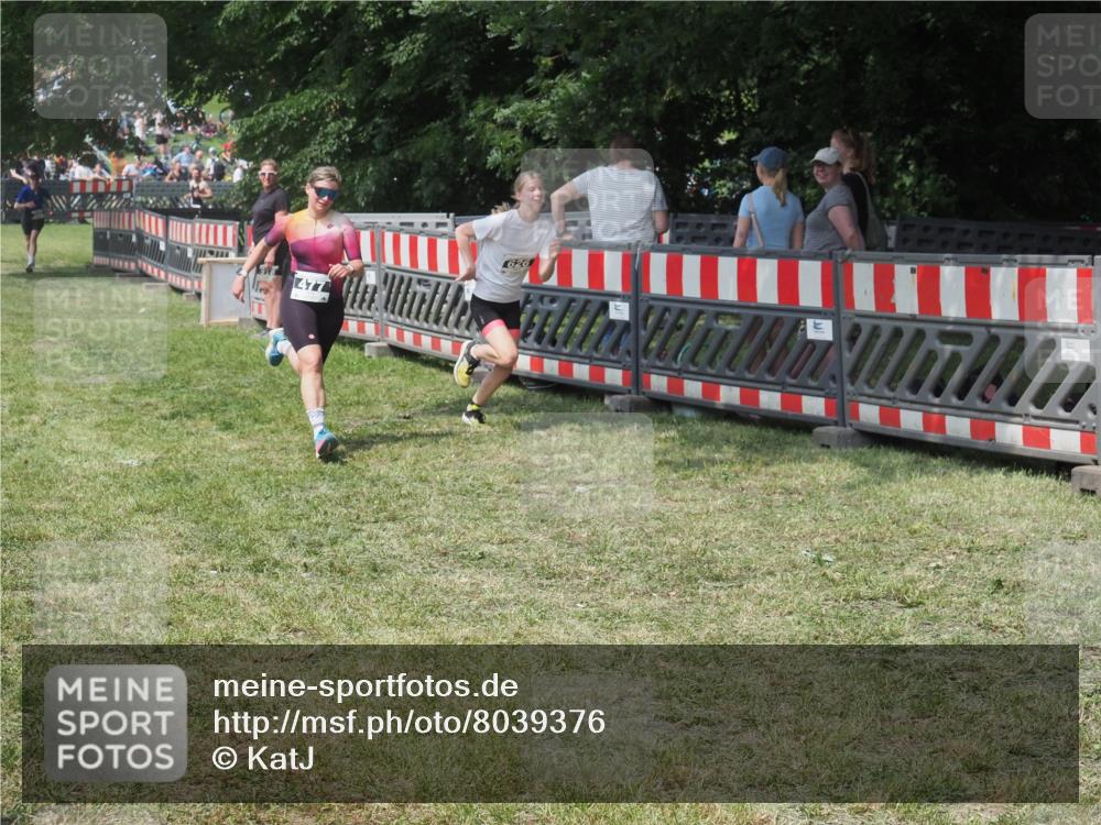 21.06.2025 - 27. Vierlanden-Triathlon KatJ http://msf.ph/oto/8039376 15.06.2025 11:35:54 Schwimmen  meine-sportfotos.de