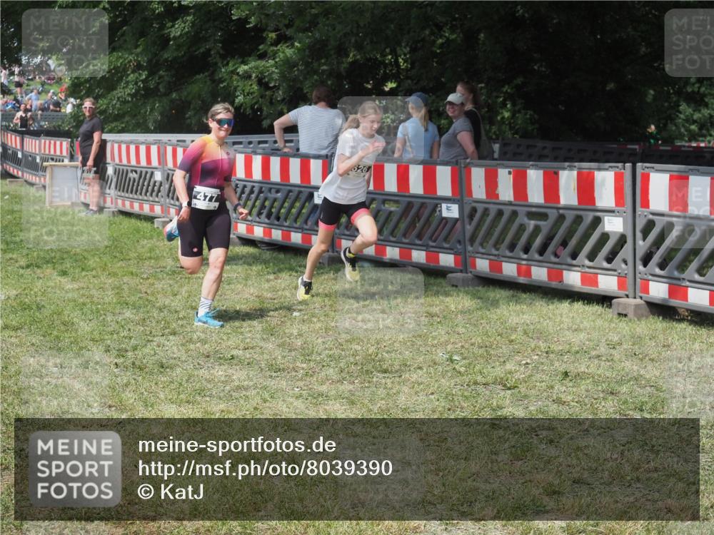 21.06.2025 - 27. Vierlanden-Triathlon KatJ http://msf.ph/oto/8039390 15.06.2025 11:35:54 Schwimmen  meine-sportfotos.de
