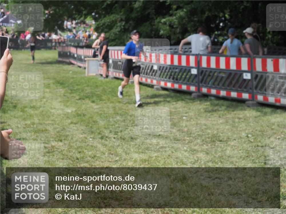 21.06.2025 - 27. Vierlanden-Triathlon KatJ http://msf.ph/oto/8039437 15.06.2025 11:36:00 Schwimmen  meine-sportfotos.de