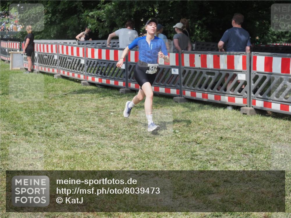 21.06.2025 - 27. Vierlanden-Triathlon KatJ http://msf.ph/oto/8039473 15.06.2025 11:36:01 Schwimmen  meine-sportfotos.de