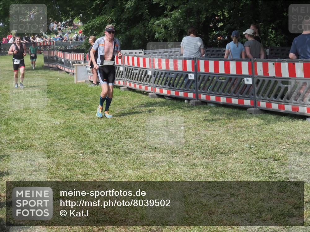 21.06.2025 - 27. Vierlanden-Triathlon KatJ http://msf.ph/oto/8039502 15.06.2025 11:36:08 Schwimmen  meine-sportfotos.de