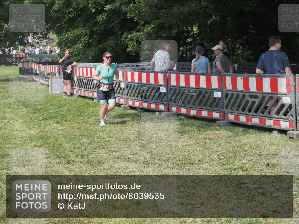 21.06.2025 - 27. Vierlanden-Triathlon KatJ http://msf.ph/oto/8039535 15.06.2025 11:36:16 Schwimmen  meine-sportfotos.de