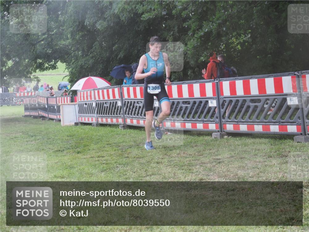 21.06.2025 - 27. Vierlanden-Triathlon KatJ http://msf.ph/oto/8039550 15.06.2025 14:23:34 Ziel 1247, 1308 meine-sportfotos.de