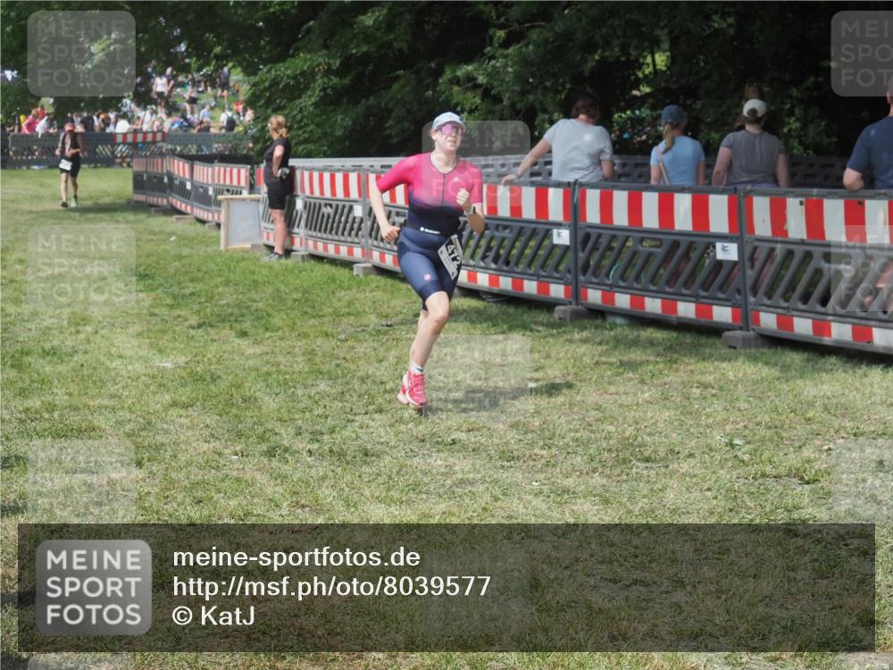 21.06.2025 - 27. Vierlanden-Triathlon KatJ http://msf.ph/oto/8039577 15.06.2025 11:36:22 Schwimmen  meine-sportfotos.de