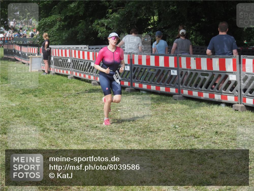 21.06.2025 - 27. Vierlanden-Triathlon KatJ http://msf.ph/oto/8039586 15.06.2025 11:36:22 Schwimmen  meine-sportfotos.de