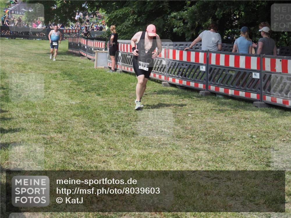 21.06.2025 - 27. Vierlanden-Triathlon KatJ http://msf.ph/oto/8039603 15.06.2025 11:36:31 Schwimmen  meine-sportfotos.de
