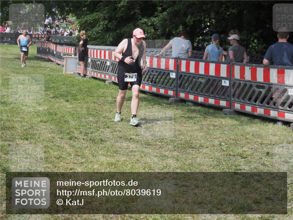 21.06.2025 - 27. Vierlanden-Triathlon KatJ http://msf.ph/oto/8039619 15.06.2025 11:36:32 Schwimmen  meine-sportfotos.de