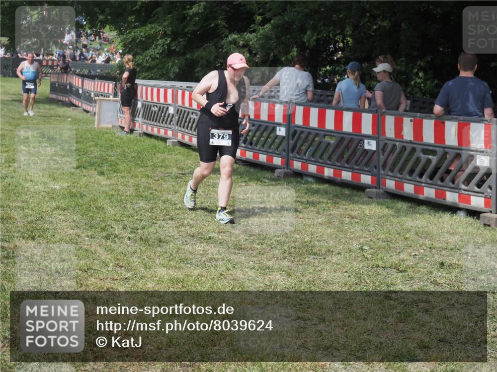21.06.2025 - 27. Vierlanden-Triathlon KatJ http://msf.ph/oto/8039624 15.06.2025 11:36:32 Schwimmen  meine-sportfotos.de