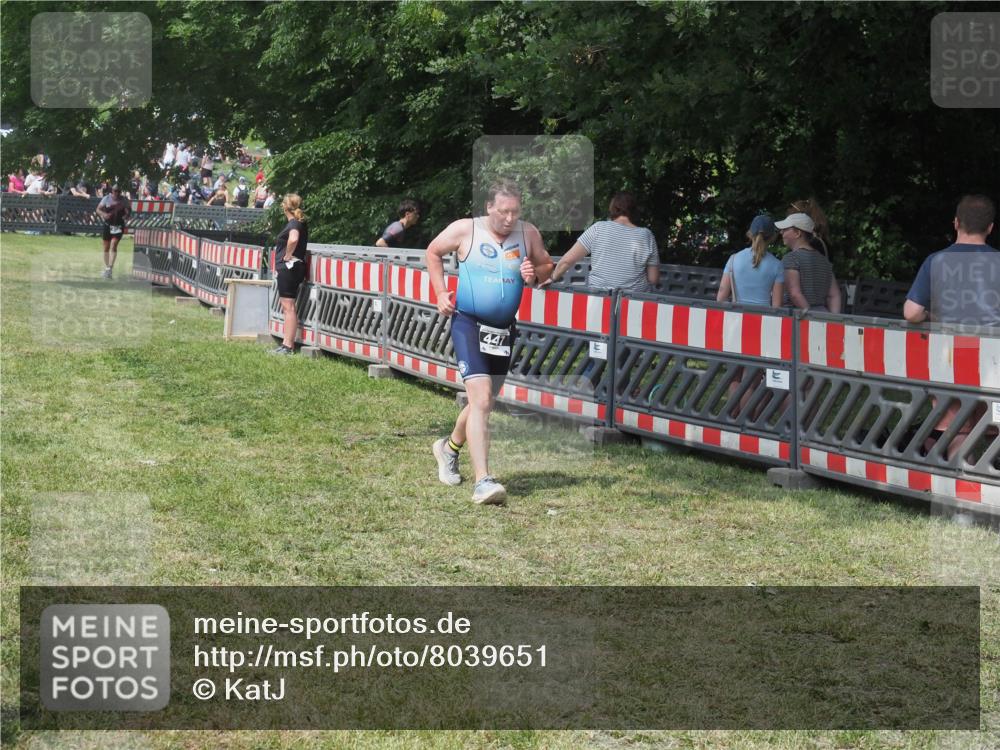 21.06.2025 - 27. Vierlanden-Triathlon KatJ http://msf.ph/oto/8039651 15.06.2025 11:36:39 Schwimmen  meine-sportfotos.de