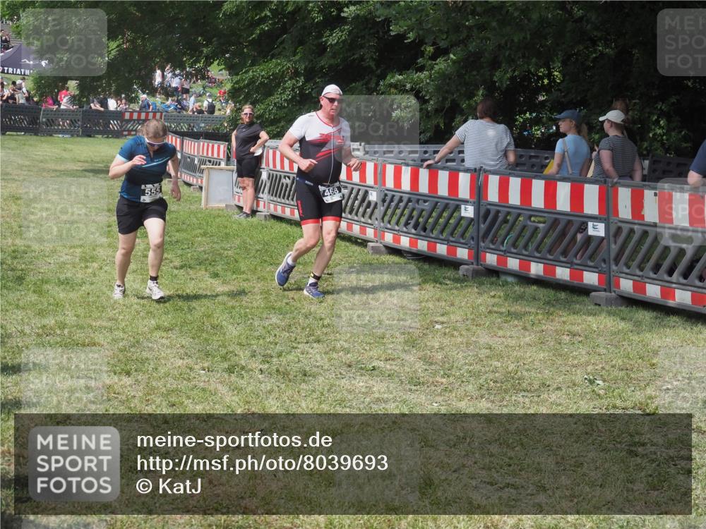21.06.2025 - 27. Vierlanden-Triathlon KatJ http://msf.ph/oto/8039693 15.06.2025 11:36:50 Schwimmen  meine-sportfotos.de