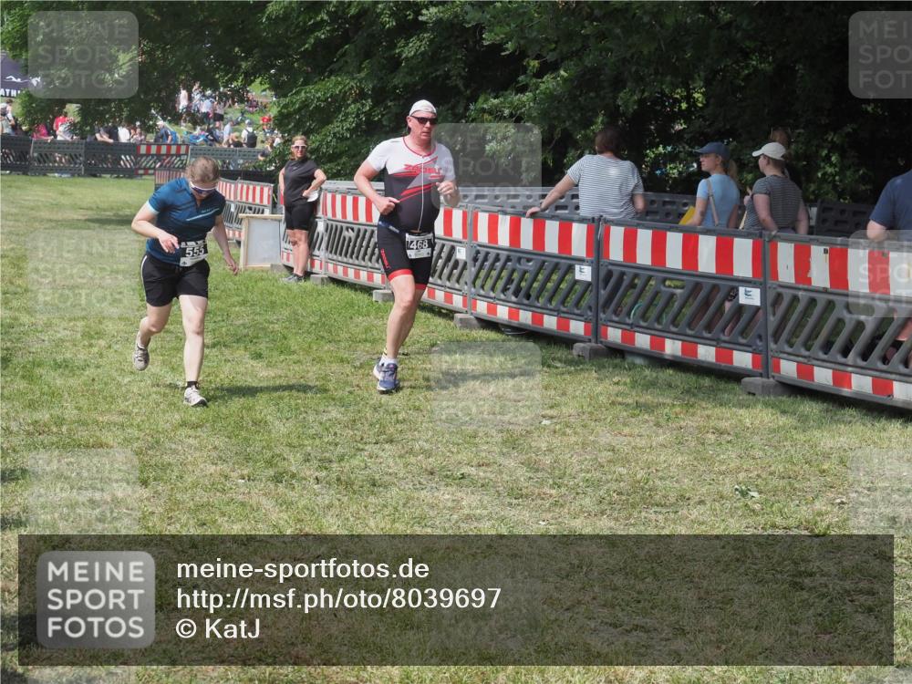 21.06.2025 - 27. Vierlanden-Triathlon KatJ http://msf.ph/oto/8039697 15.06.2025 11:36:50 Schwimmen  meine-sportfotos.de