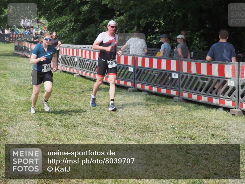 21.06.2025 - 27. Vierlanden-Triathlon KatJ http://msf.ph/oto/8039707 15.06.2025 11:36:50 Schwimmen  meine-sportfotos.de