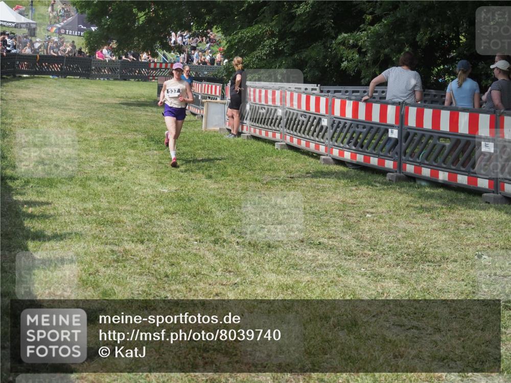 21.06.2025 - 27. Vierlanden-Triathlon KatJ http://msf.ph/oto/8039740 15.06.2025 11:37:01 Schwimmen  meine-sportfotos.de