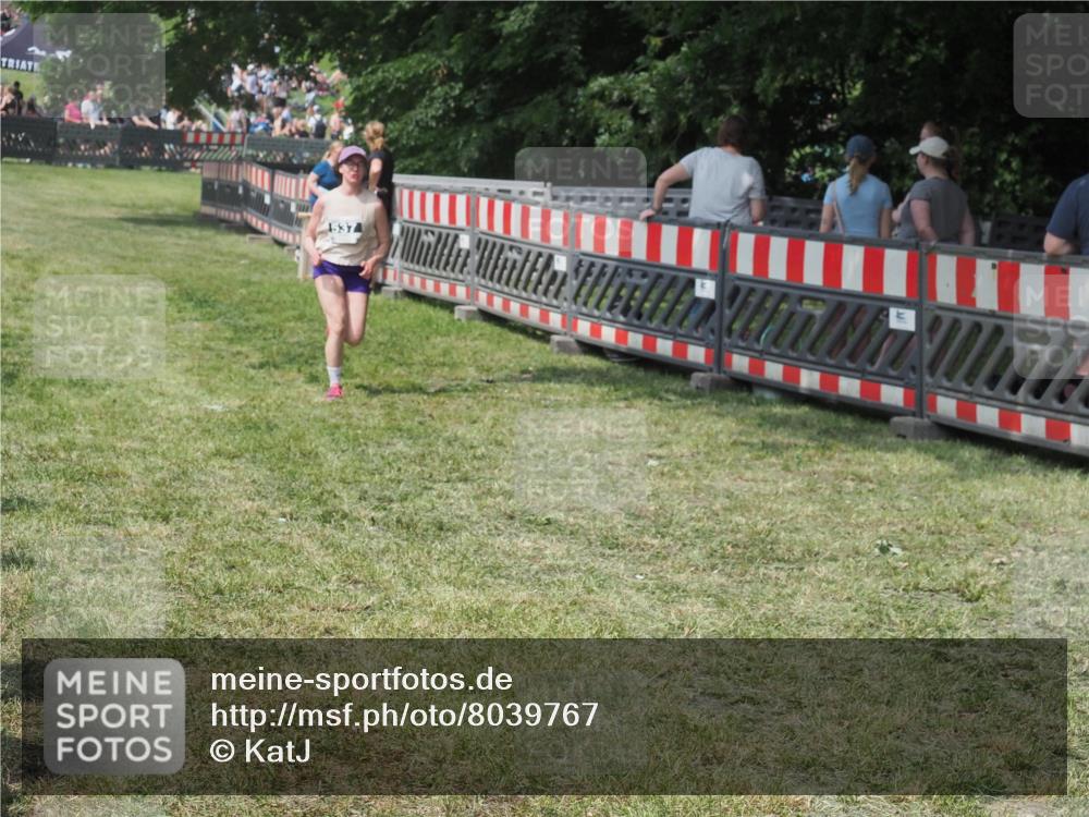 21.06.2025 - 27. Vierlanden-Triathlon KatJ http://msf.ph/oto/8039767 15.06.2025 11:37:01 Schwimmen  meine-sportfotos.de