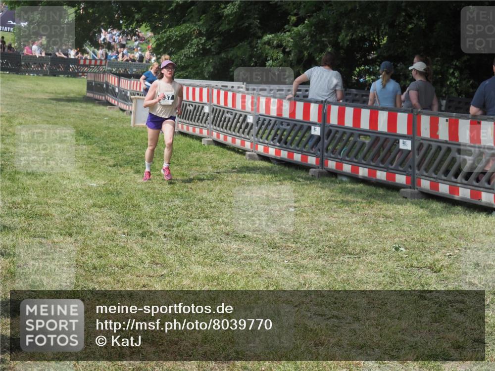 21.06.2025 - 27. Vierlanden-Triathlon KatJ http://msf.ph/oto/8039770 15.06.2025 11:37:02 Schwimmen  meine-sportfotos.de