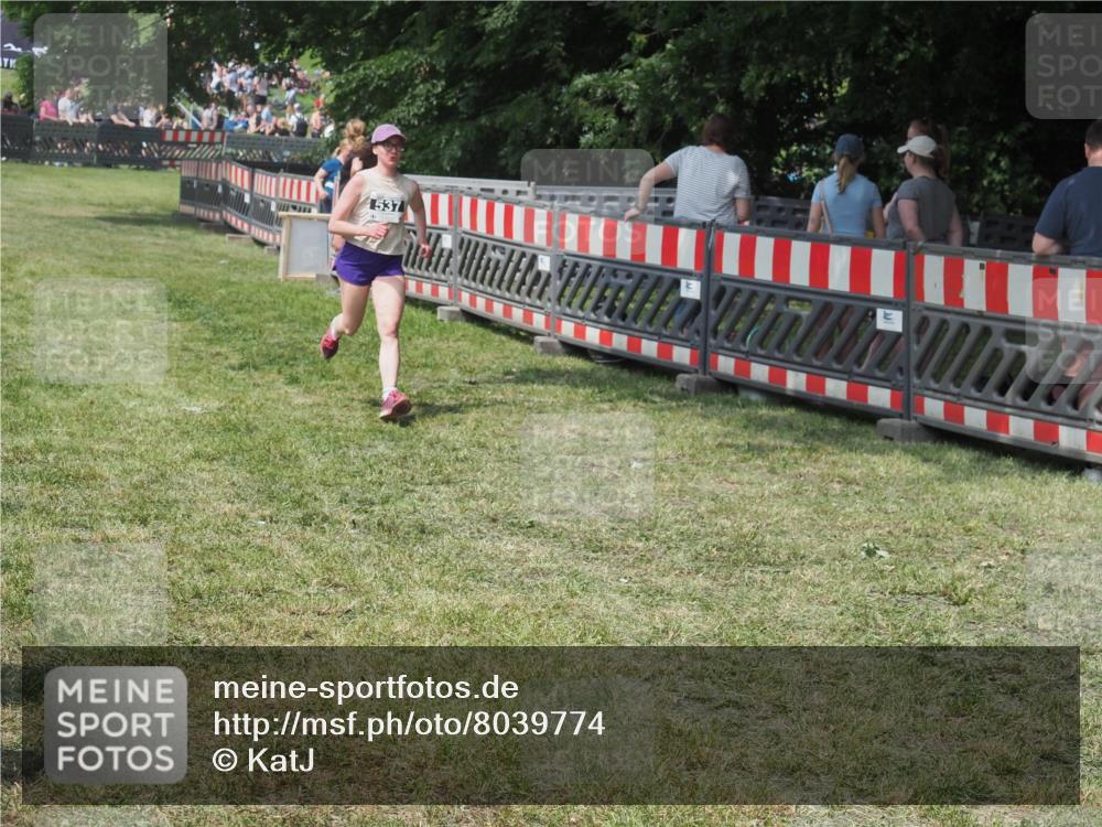 21.06.2025 - 27. Vierlanden-Triathlon KatJ http://msf.ph/oto/8039774 15.06.2025 11:37:02 Schwimmen  meine-sportfotos.de