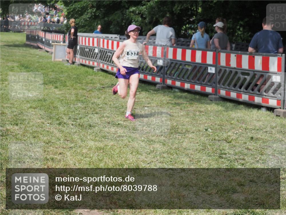 21.06.2025 - 27. Vierlanden-Triathlon KatJ http://msf.ph/oto/8039788 15.06.2025 11:37:02 Schwimmen  meine-sportfotos.de