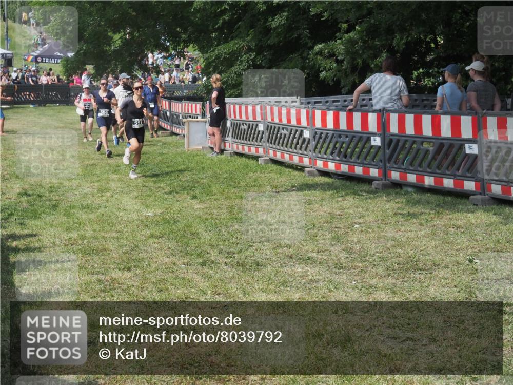 21.06.2025 - 27. Vierlanden-Triathlon KatJ http://msf.ph/oto/8039792 15.06.2025 11:37:24 Schwimmen  meine-sportfotos.de