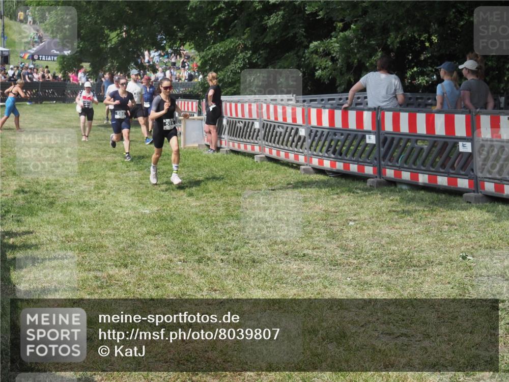 21.06.2025 - 27. Vierlanden-Triathlon KatJ http://msf.ph/oto/8039807 15.06.2025 11:37:24 Schwimmen  meine-sportfotos.de