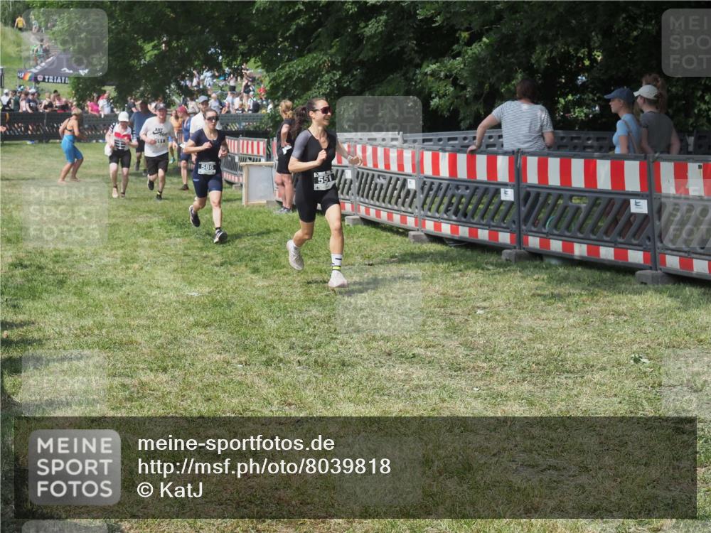 21.06.2025 - 27. Vierlanden-Triathlon KatJ http://msf.ph/oto/8039818 15.06.2025 11:37:25 Schwimmen  meine-sportfotos.de