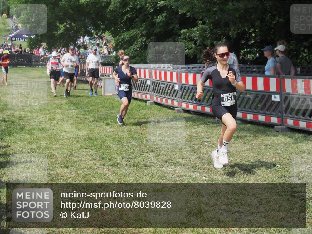 21.06.2025 - 27. Vierlanden-Triathlon KatJ http://msf.ph/oto/8039828 15.06.2025 11:37:25 Schwimmen  meine-sportfotos.de