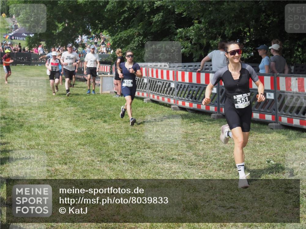 21.06.2025 - 27. Vierlanden-Triathlon KatJ http://msf.ph/oto/8039833 15.06.2025 11:37:26 Schwimmen  meine-sportfotos.de