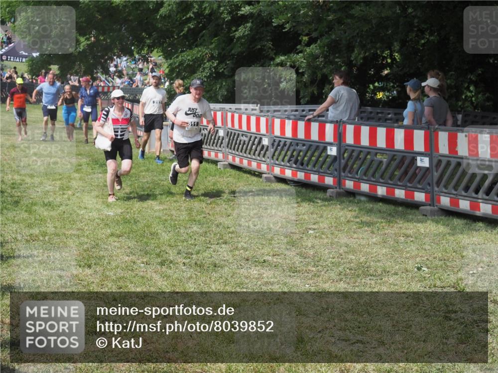 21.06.2025 - 27. Vierlanden-Triathlon KatJ http://msf.ph/oto/8039852 15.06.2025 11:37:28 Schwimmen  meine-sportfotos.de