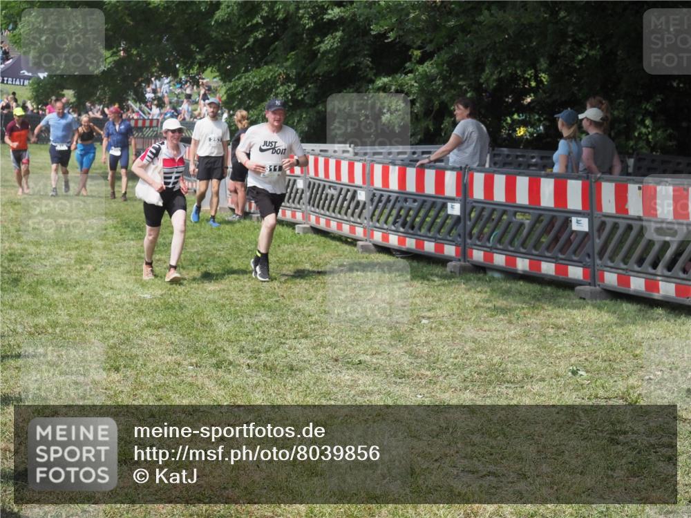 21.06.2025 - 27. Vierlanden-Triathlon KatJ http://msf.ph/oto/8039856 15.06.2025 11:37:28 Schwimmen  meine-sportfotos.de