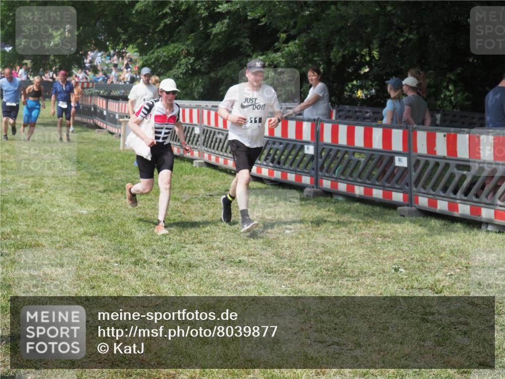 21.06.2025 - 27. Vierlanden-Triathlon KatJ http://msf.ph/oto/8039877 15.06.2025 11:37:28 Schwimmen  meine-sportfotos.de