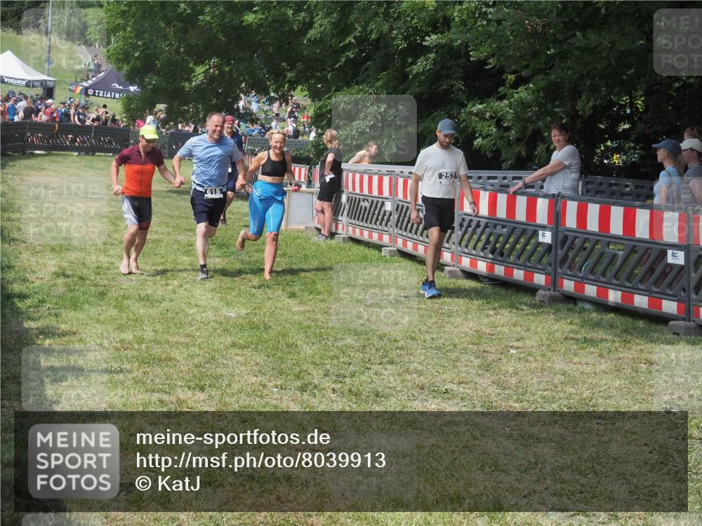 21.06.2025 - 27. Vierlanden-Triathlon KatJ http://msf.ph/oto/8039913 15.06.2025 11:37:31 Schwimmen  meine-sportfotos.de
