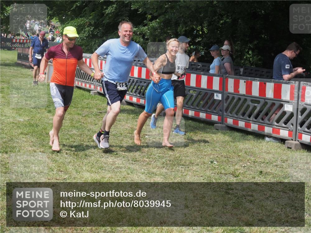21.06.2025 - 27. Vierlanden-Triathlon KatJ http://msf.ph/oto/8039945 15.06.2025 11:37:33 Schwimmen  meine-sportfotos.de