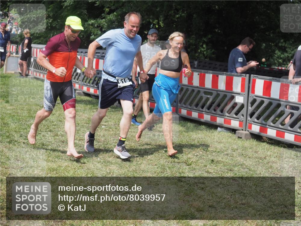21.06.2025 - 27. Vierlanden-Triathlon KatJ http://msf.ph/oto/8039957 15.06.2025 11:37:33 Schwimmen  meine-sportfotos.de