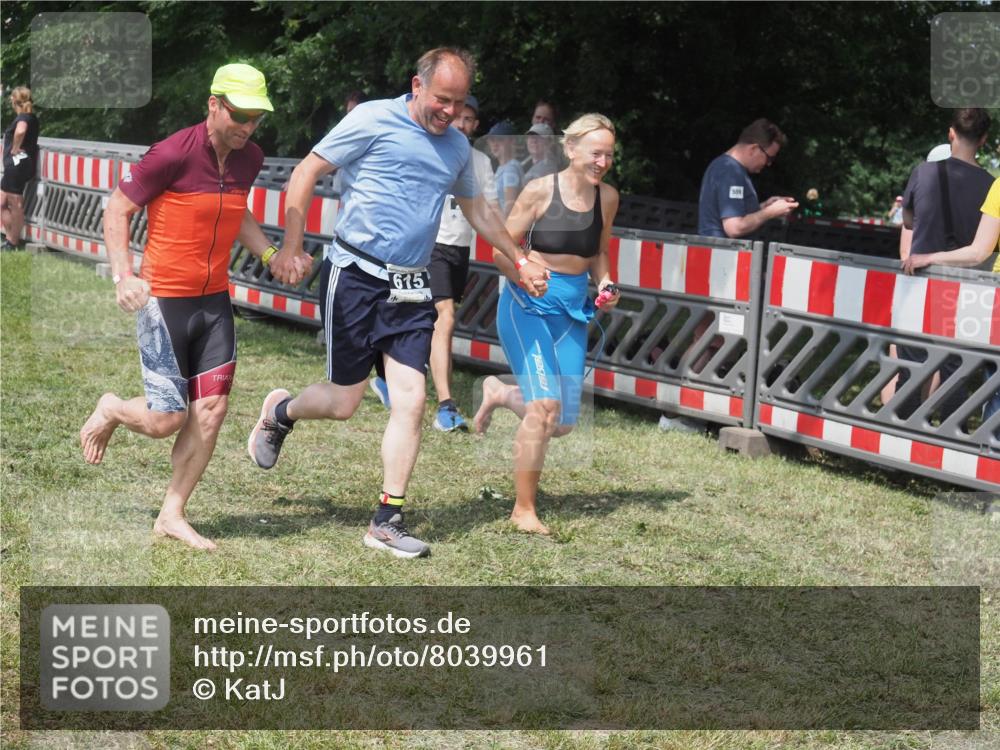 21.06.2025 - 27. Vierlanden-Triathlon KatJ http://msf.ph/oto/8039961 15.06.2025 11:37:33 Schwimmen  meine-sportfotos.de