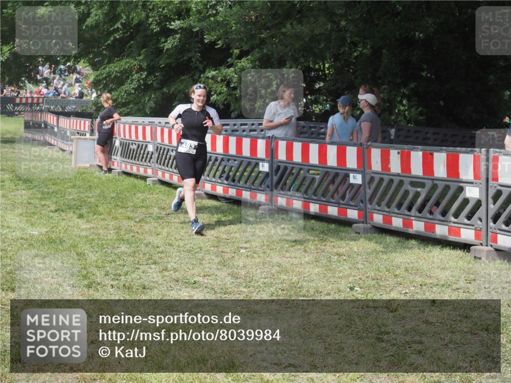 21.06.2025 - 27. Vierlanden-Triathlon KatJ http://msf.ph/oto/8039984 15.06.2025 11:37:44 Schwimmen  meine-sportfotos.de