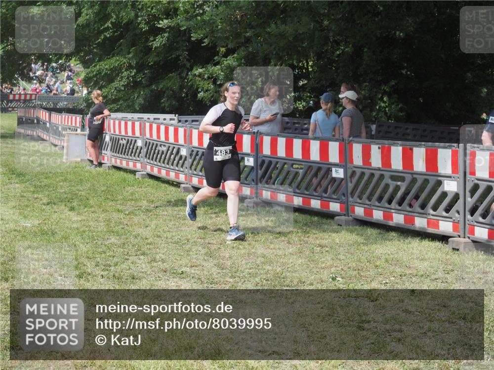 21.06.2025 - 27. Vierlanden-Triathlon KatJ http://msf.ph/oto/8039995 15.06.2025 11:37:44 Schwimmen  meine-sportfotos.de